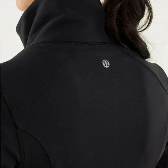 Lululemon Nice Asana Long Sleeve Jacket in Black / Pow  Stripe Split Pea Size 4 - Picture 3 of 13